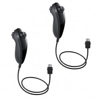 Es sind 2 zur Konsole passende Wii Nunchuk Controller vorhanden und intakt [Wii]